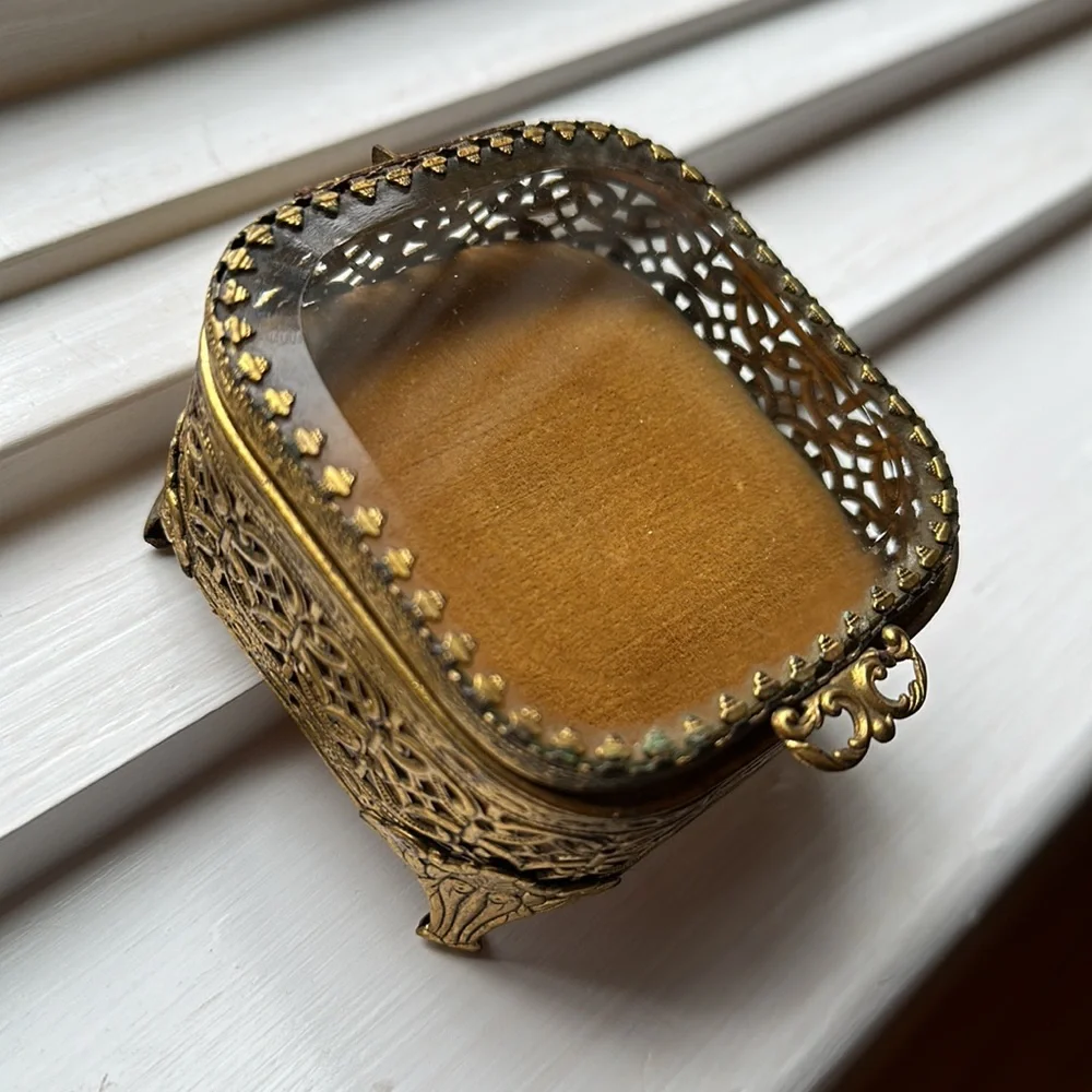 Hollywood Regency Jewelry Box Filigree Gold Tone 3x2 in Vintage
